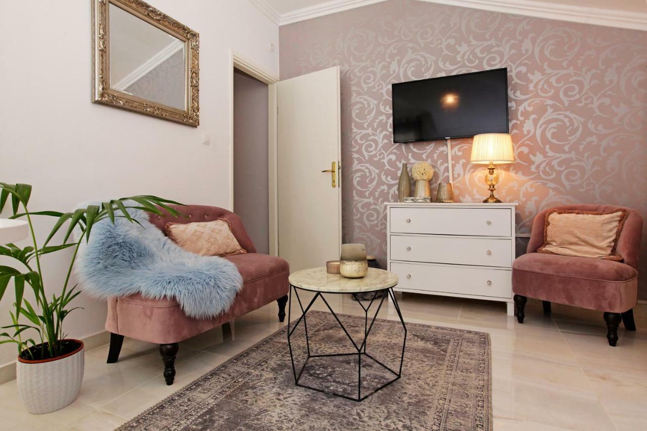 Apartment Ambroz Вела-Лука Экстерьер фото
